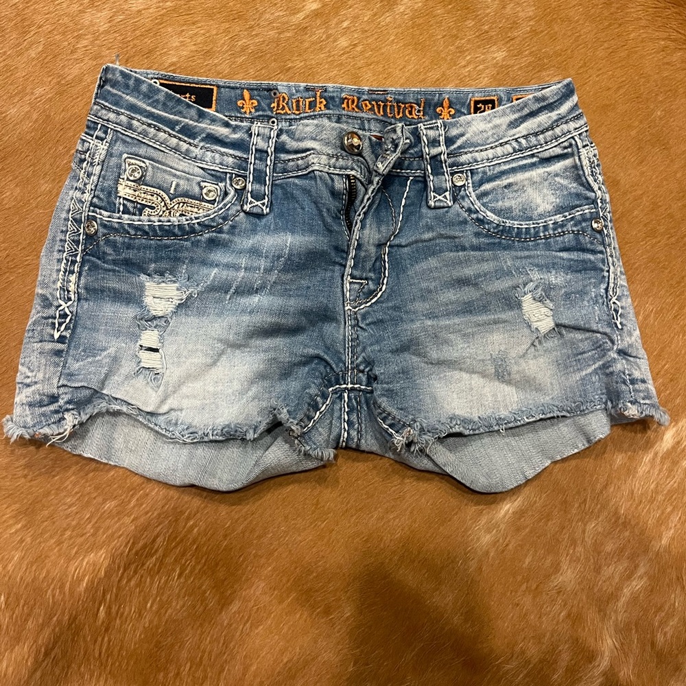Rock Revival Shorts Size 28